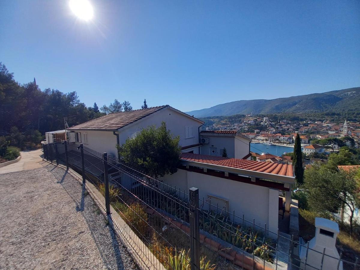 Apartman Marina Sa Parkingom Jelsa  Exterior photo